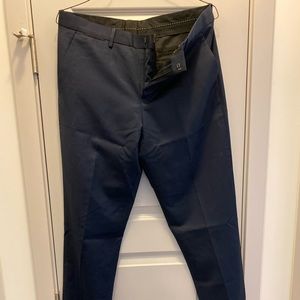 Express dress pants - Photographer